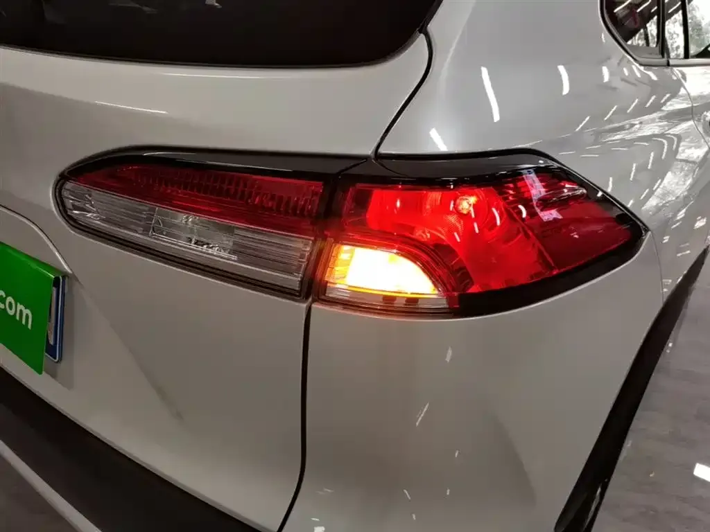 Toyota Corolla Cross — фото 2
