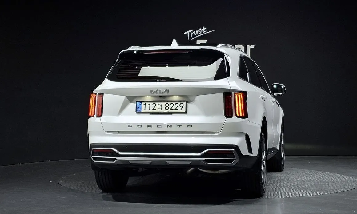 Kia Sorento — фото 8