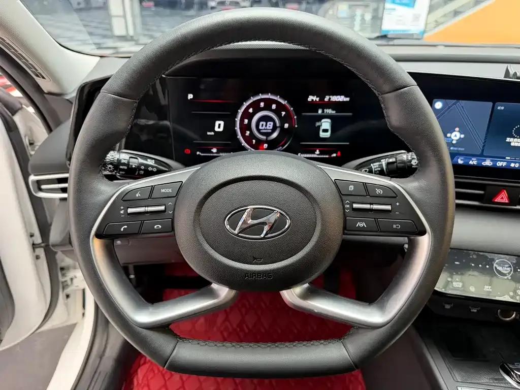 Hyundai Elantra — фото 9