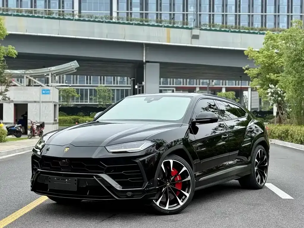 Lamborghini Urus — фото 3