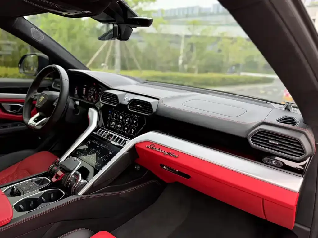 Lamborghini Urus — фото 6