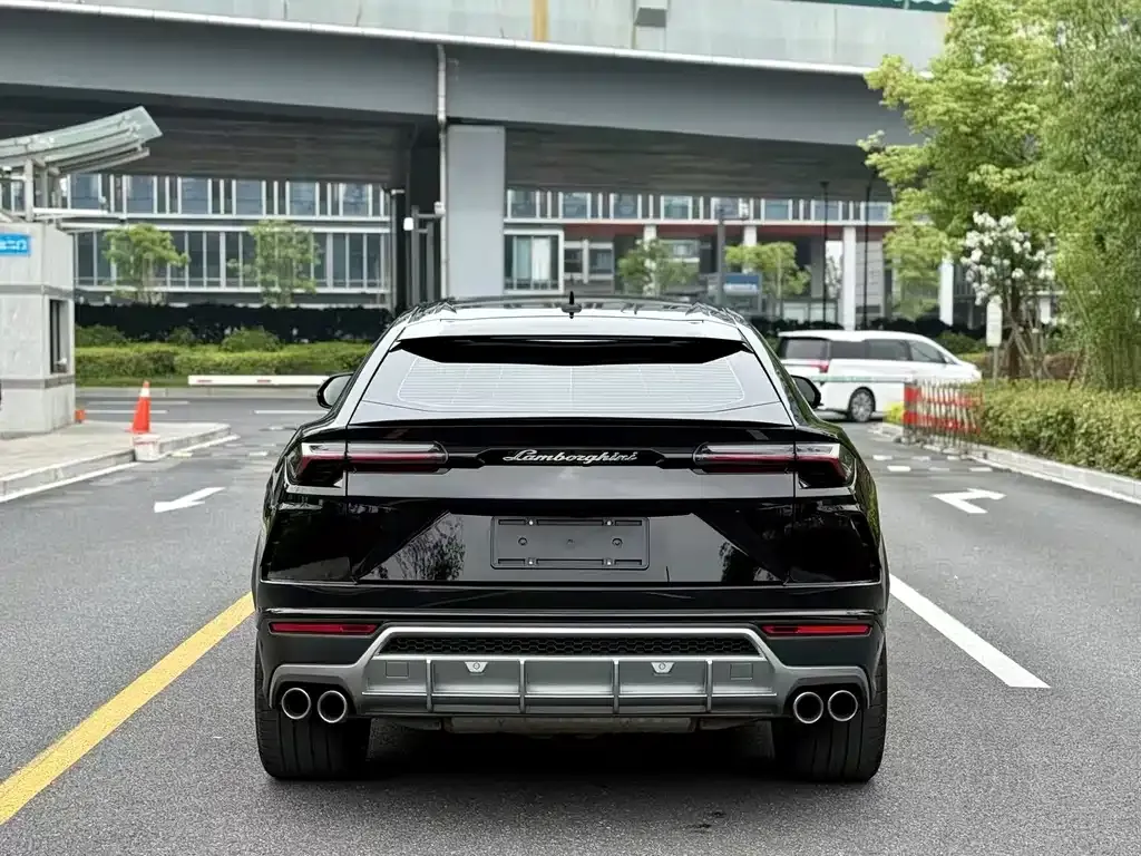Lamborghini Urus — фото 4