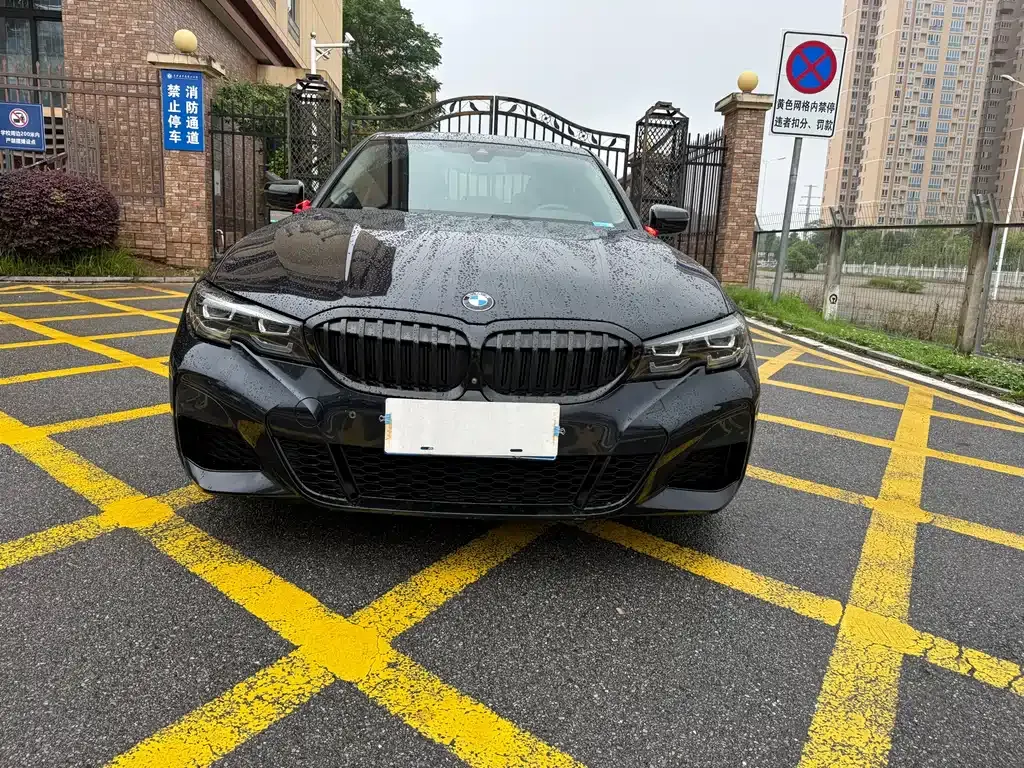BMW 3 Series — фото 1