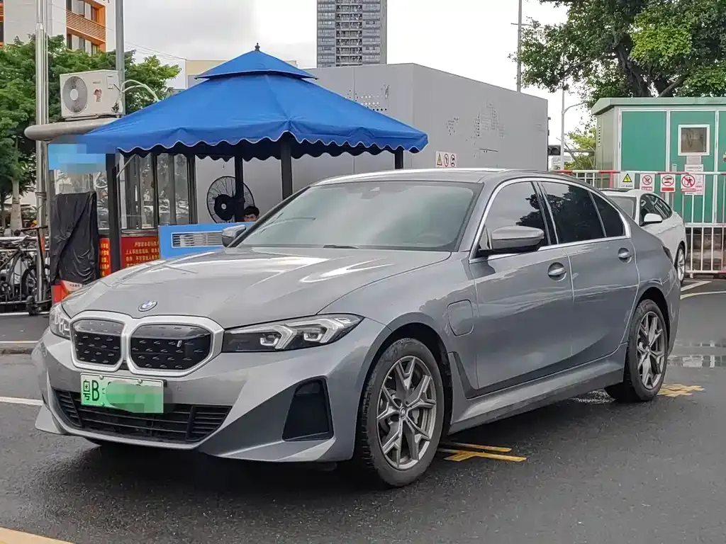 BMW i3 — фото 1