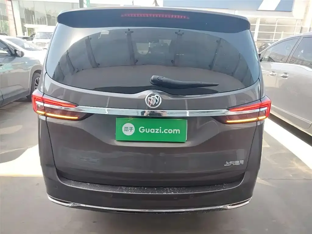 Buick GL8 2022 из CN, фото 3