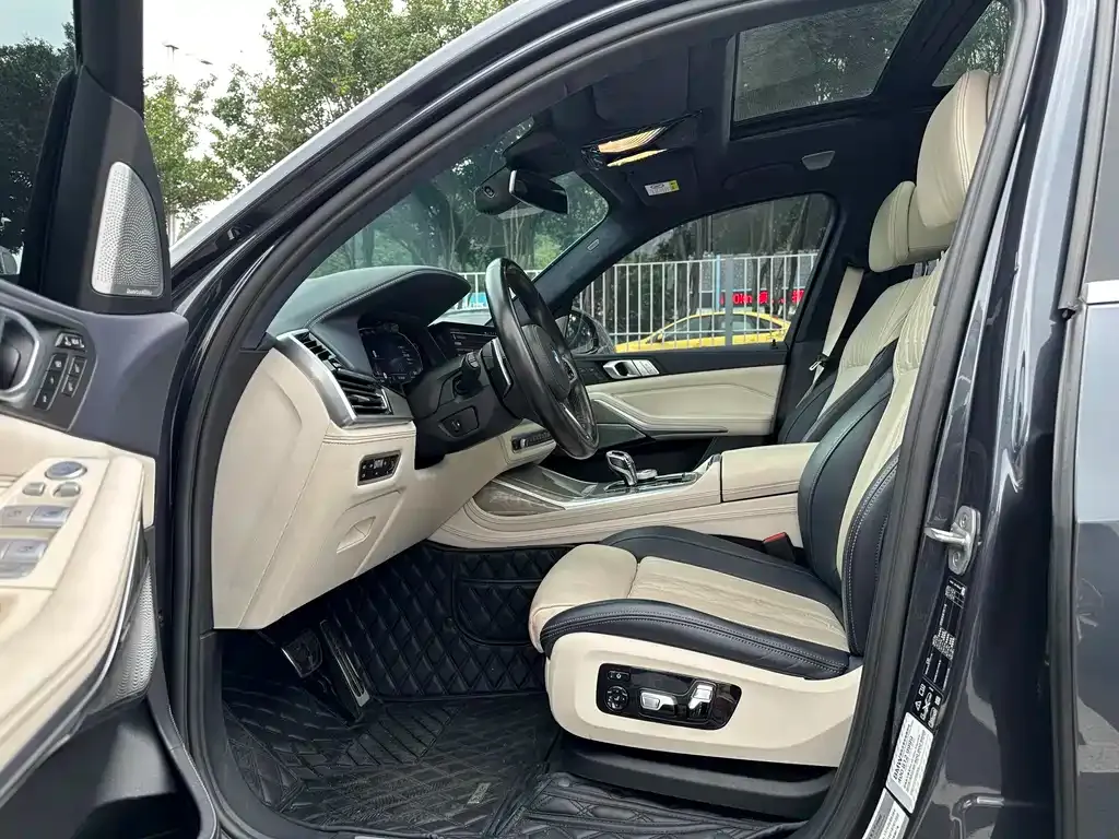 BMW X7 2021 из CN, фото 9