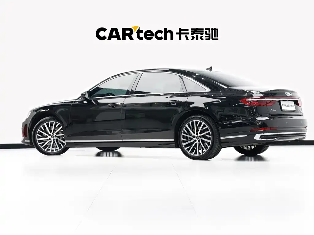 Audi A8 — фото 3