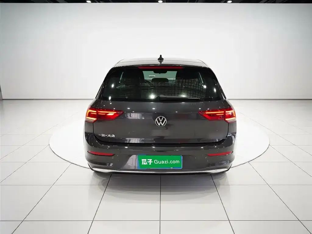 Volkswagen Golf — фото 9