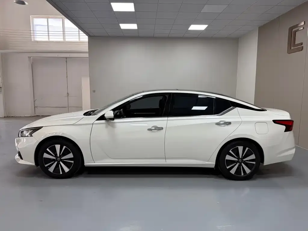 Nissan Teana — фото 10