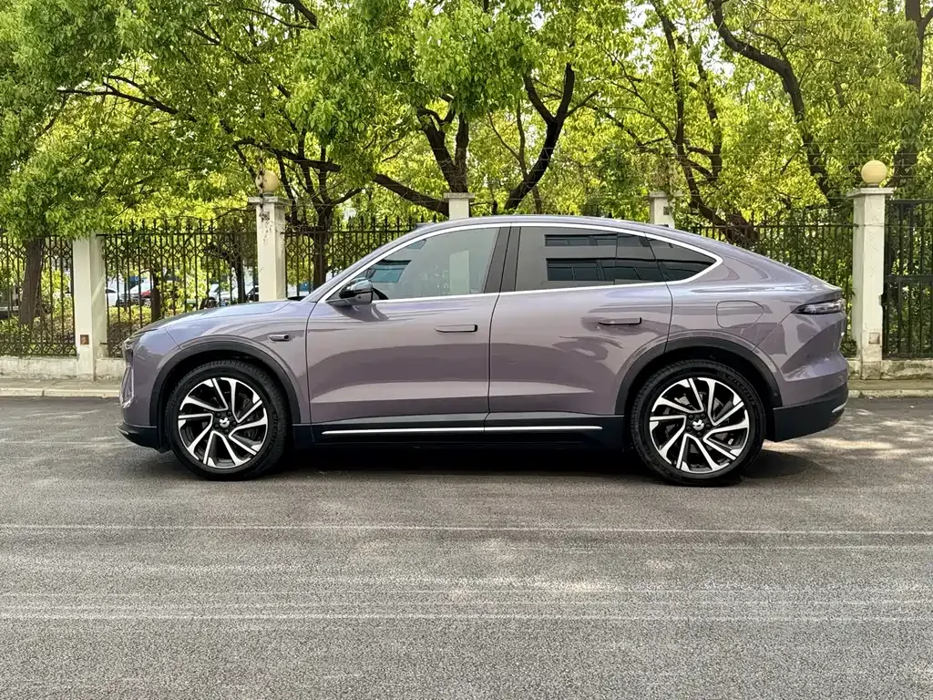 NIO EC6 — фото 10