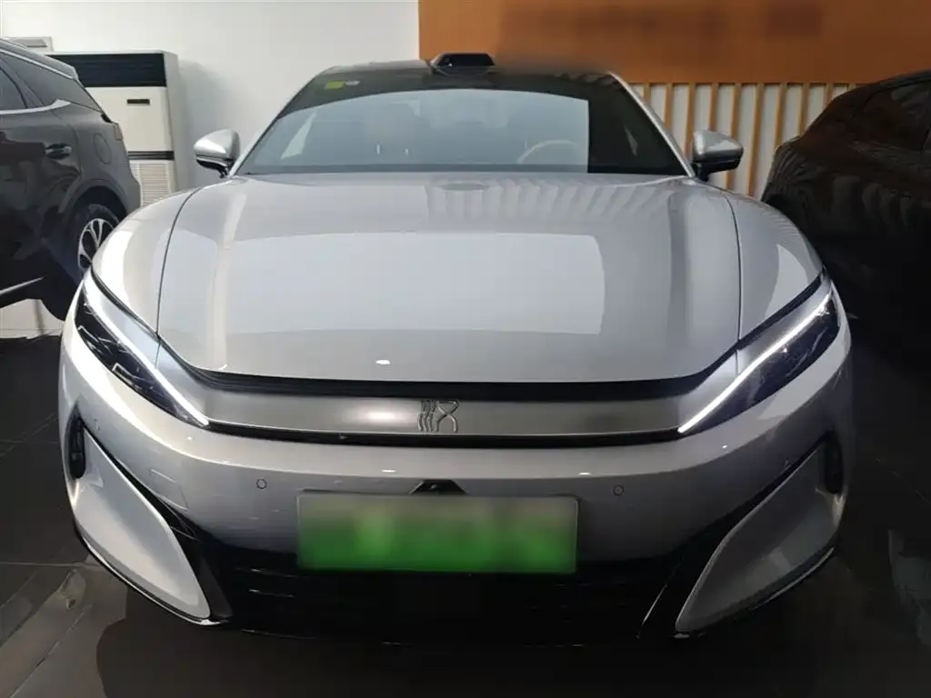 BYD Han L — фото 2
