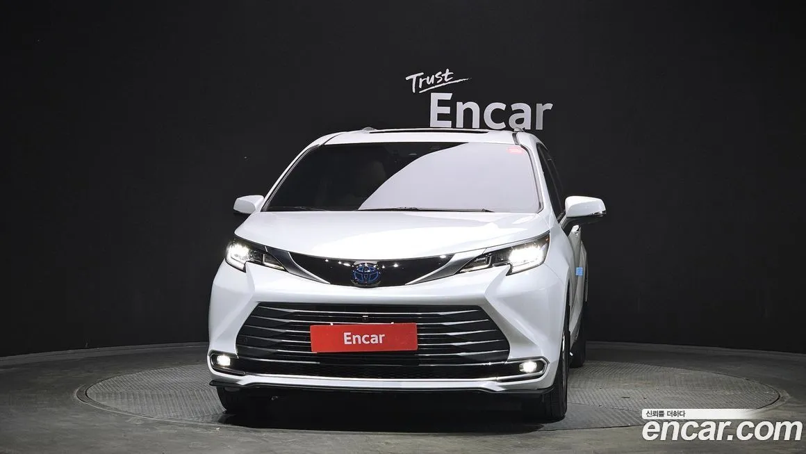 Toyota Sienna 2023 из KR, фото 3