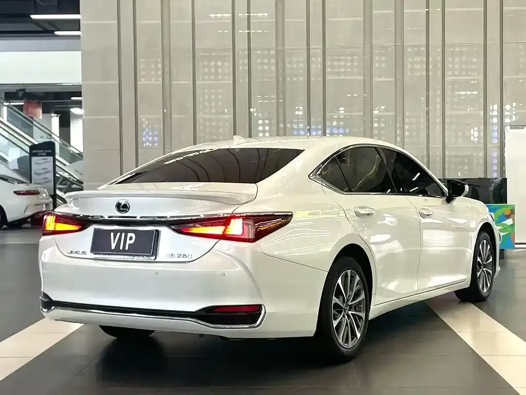 Lexus ES — фото 6