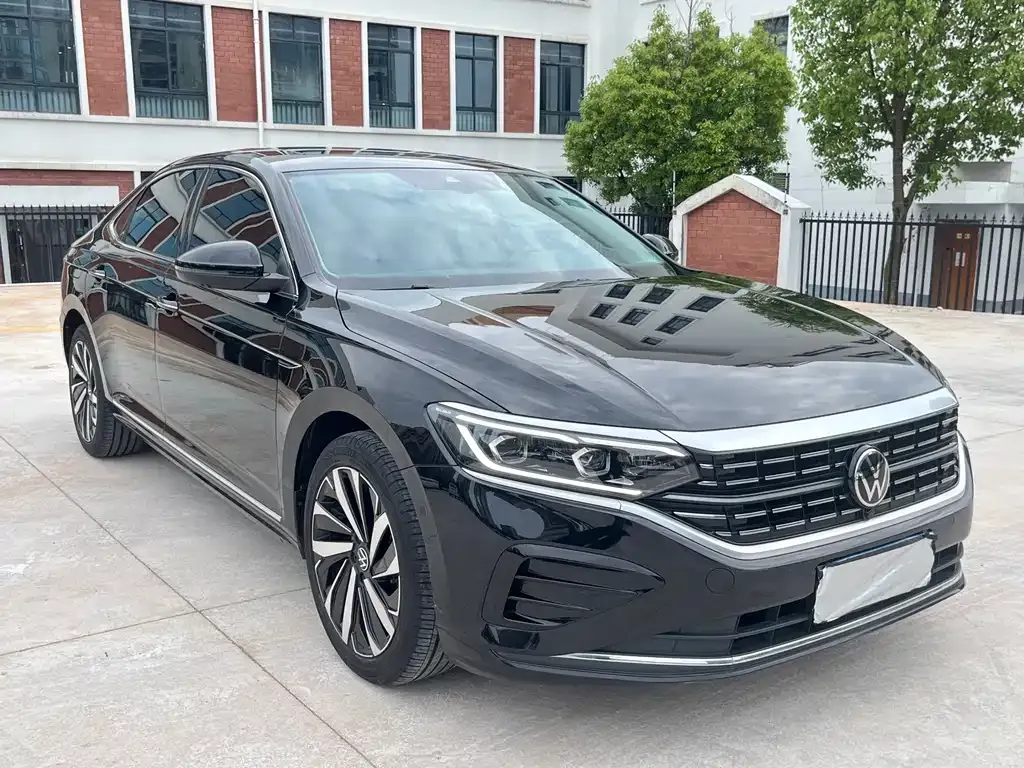 Volkswagen Passat — фото 10