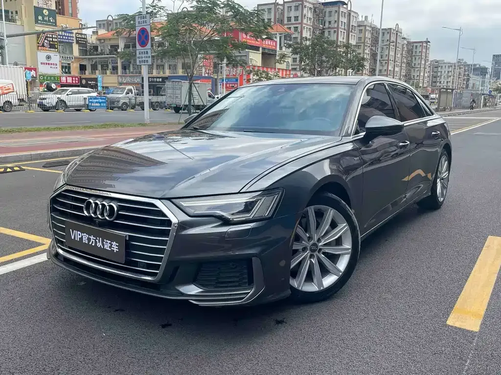 Audi A6L — фото 1