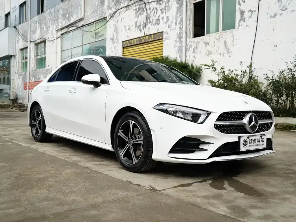 Mercedes-Benz A-Class — фото 9