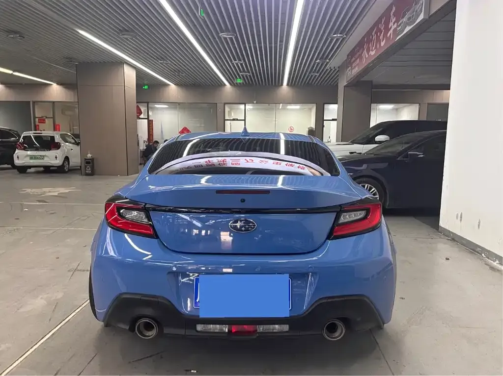 Subaru BRZ 2023 из CN, фото 6