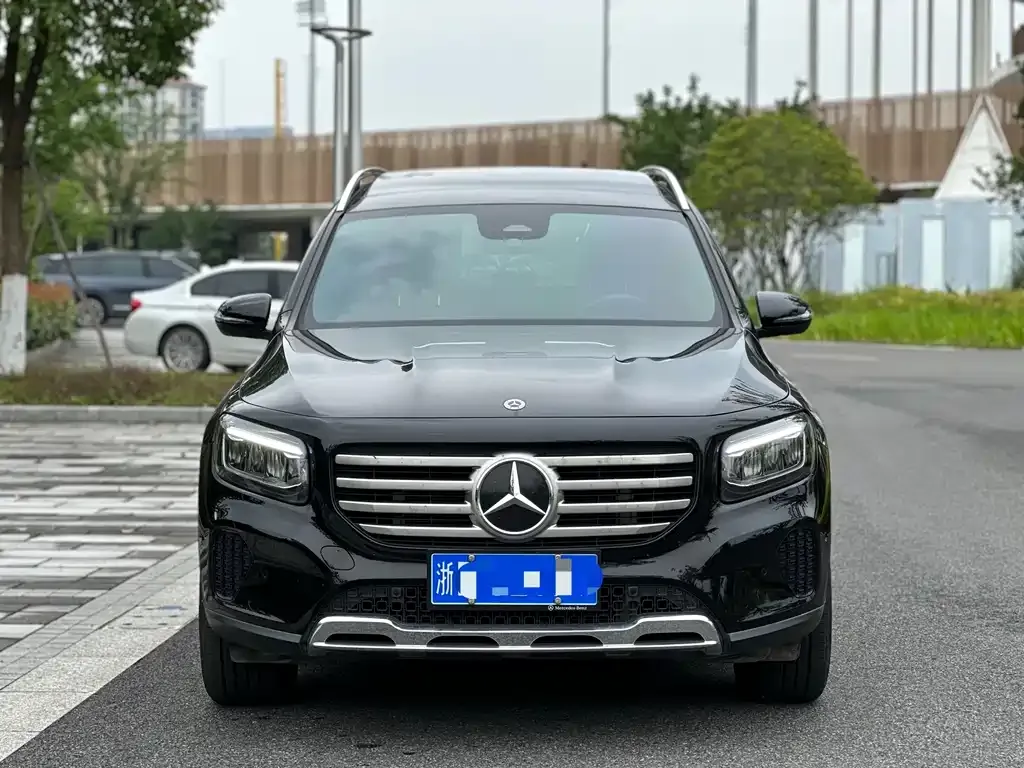 Mercedes-Benz GLB — фото 4