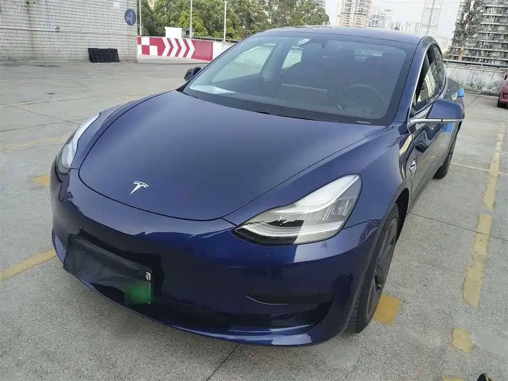 Tesla Model 3 — фото 6