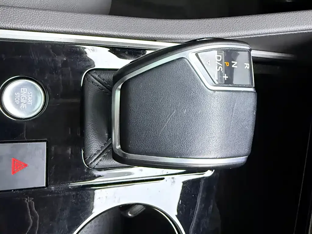 Volkswagen Touareg 2022 из CN, фото 7
