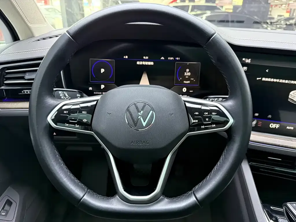 Volkswagen Touareg 2022 из CN, фото 3