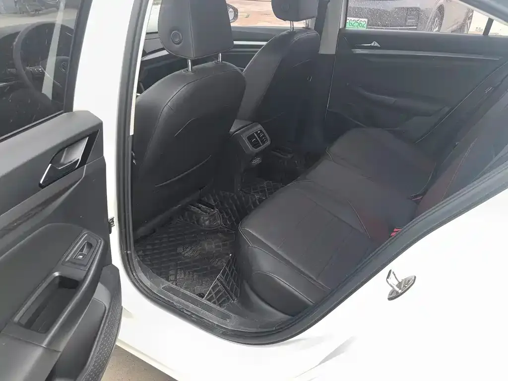 Volkswagen Bora 2022 из CN, фото 7