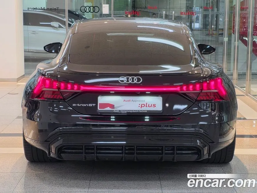 Audi e-tron GT 2023 из KR, фото 7