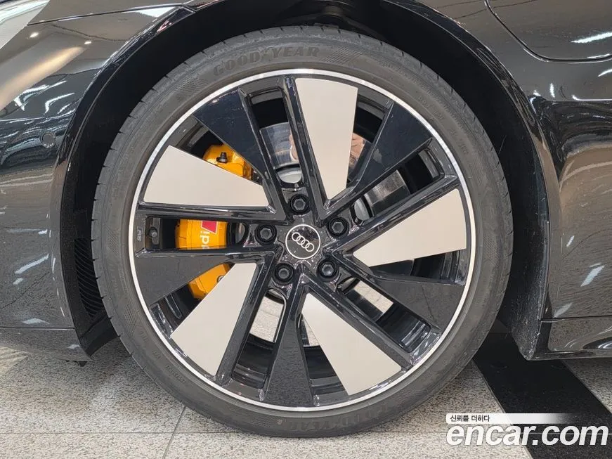 Audi e-tron GT 2023 из KR, фото 6