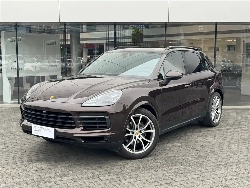 Porsche Cayenne — фото 1