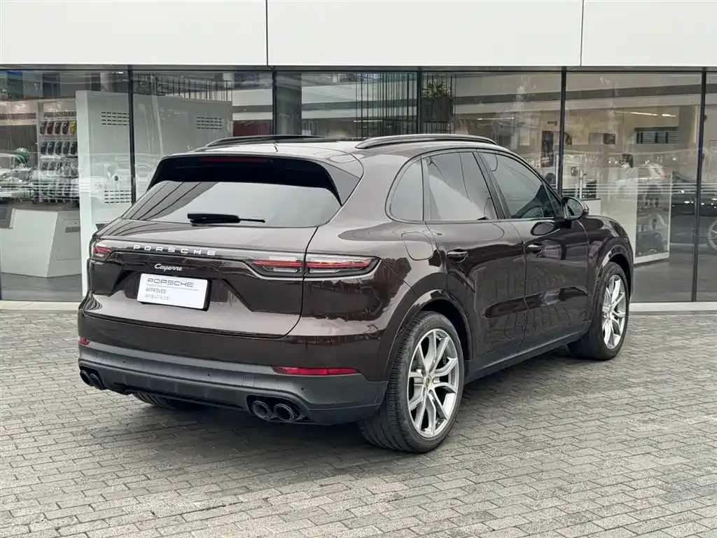 Porsche Cayenne — фото 10