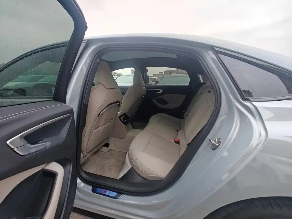 Audi A5L 2025 из CN, фото 3