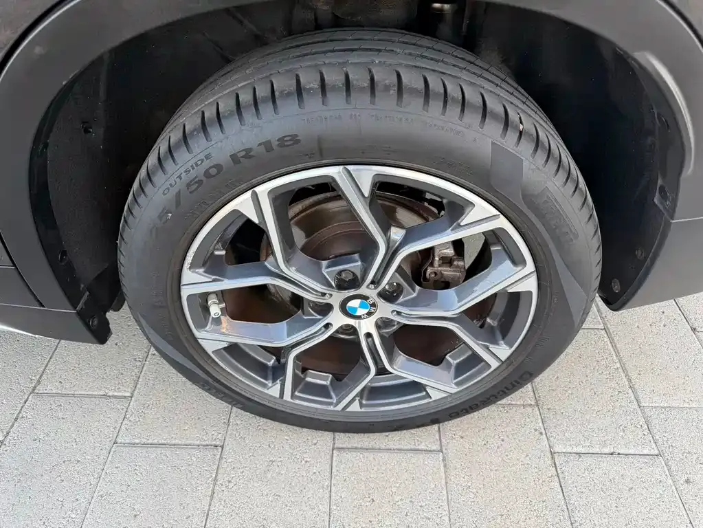 BMW X1 — фото 10