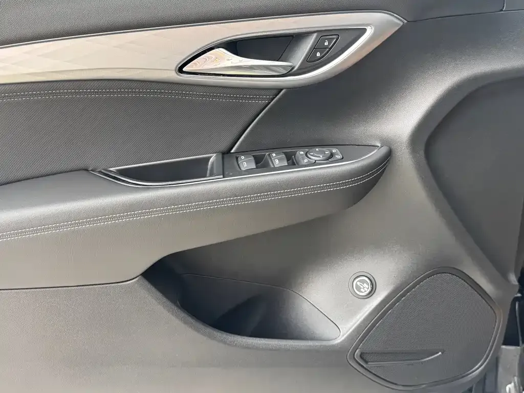 Buick Envision Plus — фото 3