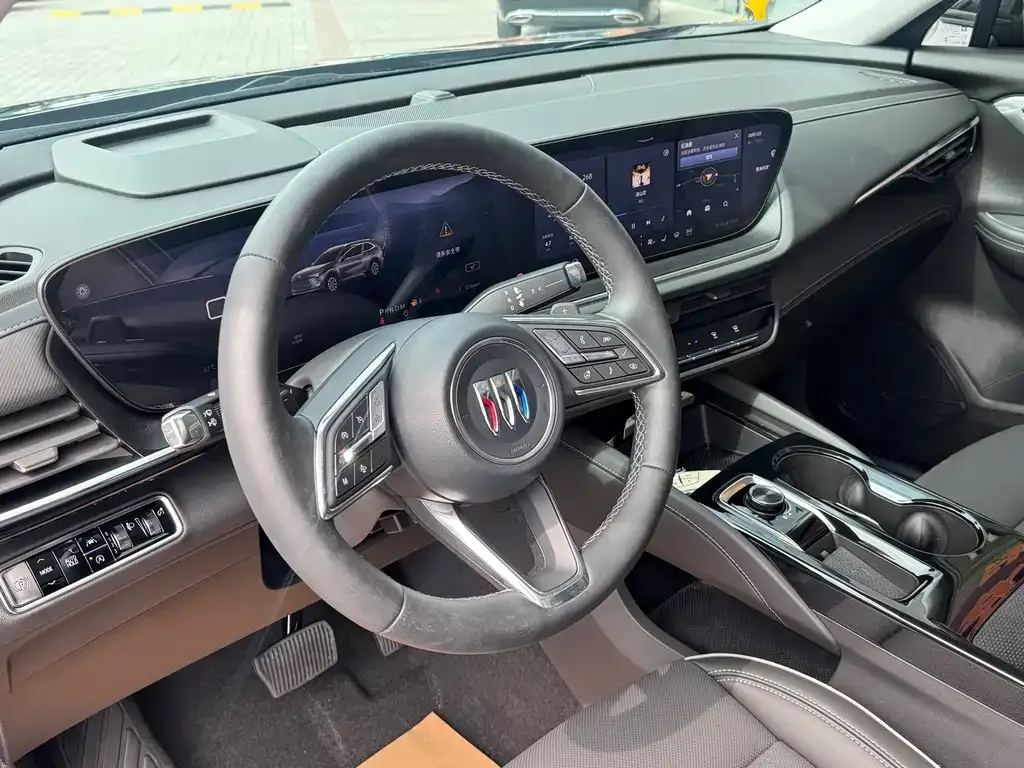 Buick Envision Plus — фото 5