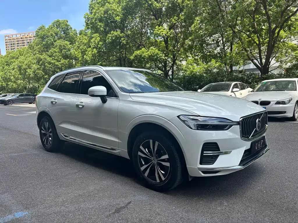 Volvo XC60 — фото 2
