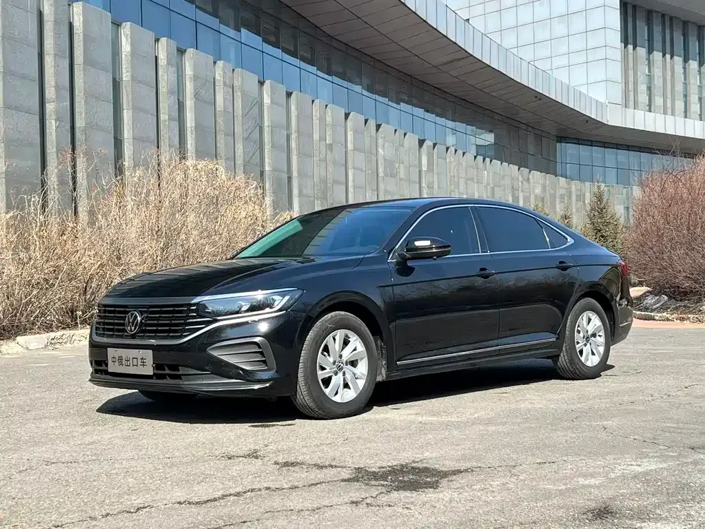 Volkswagen Passat — фото 1