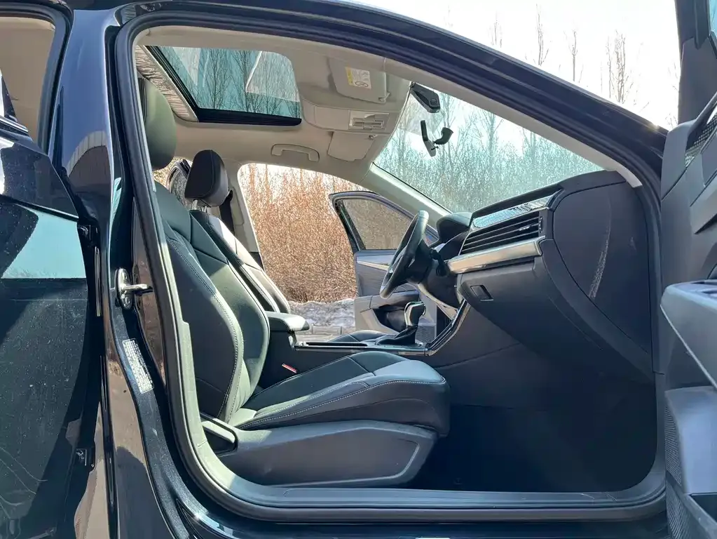 Volkswagen Passat — фото 10