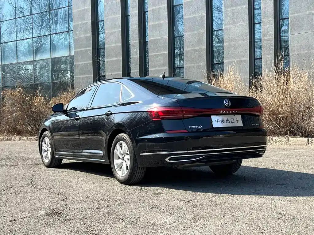 Volkswagen Passat — фото 8