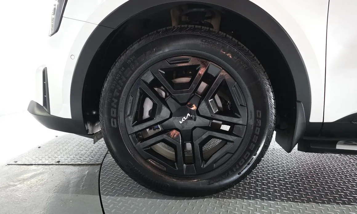 Kia Sorento — фото 8