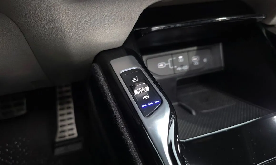 Kia Sorento — фото 6