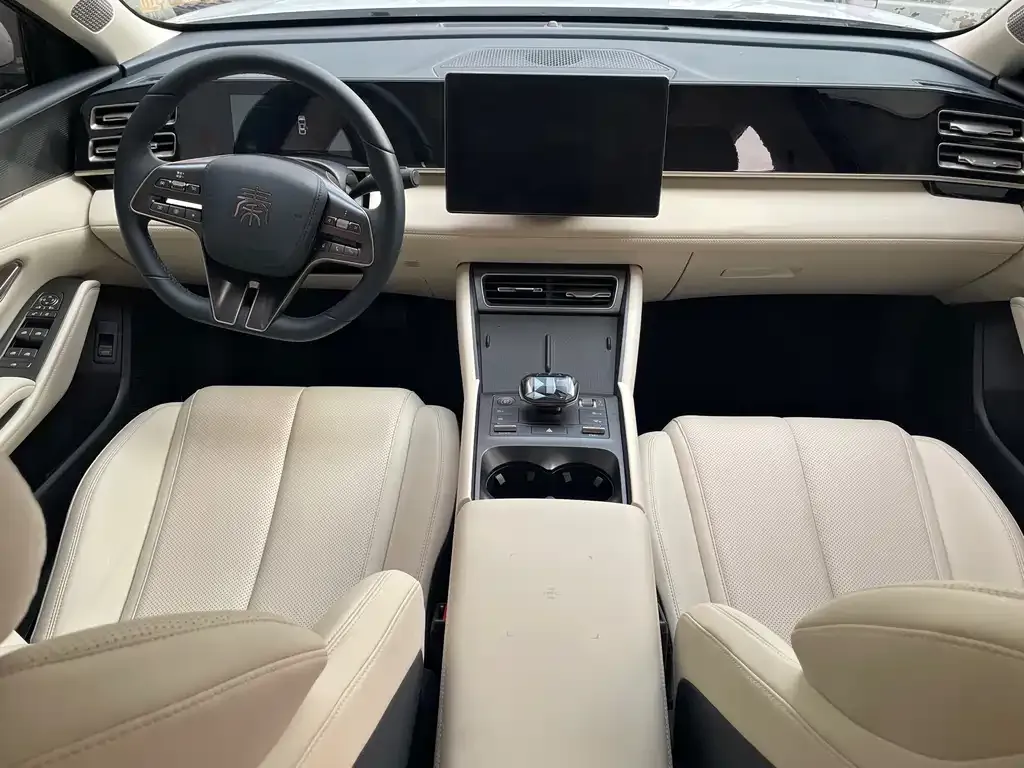 BYD Qin L — фото 10