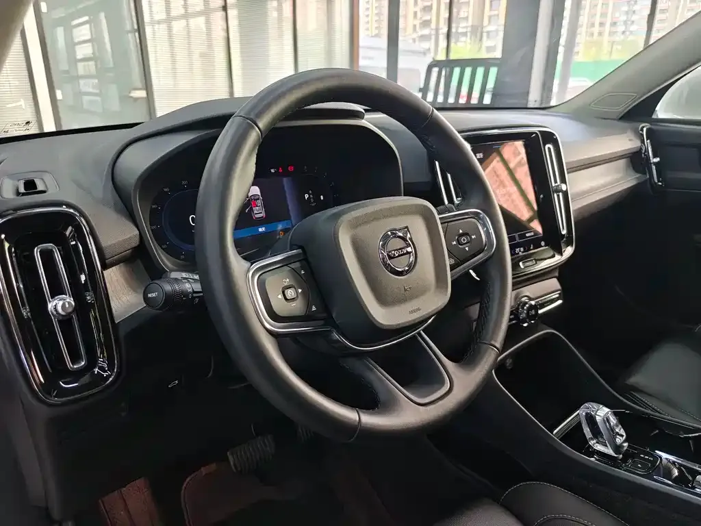 Volvo XC40 2023 из CN, фото 7