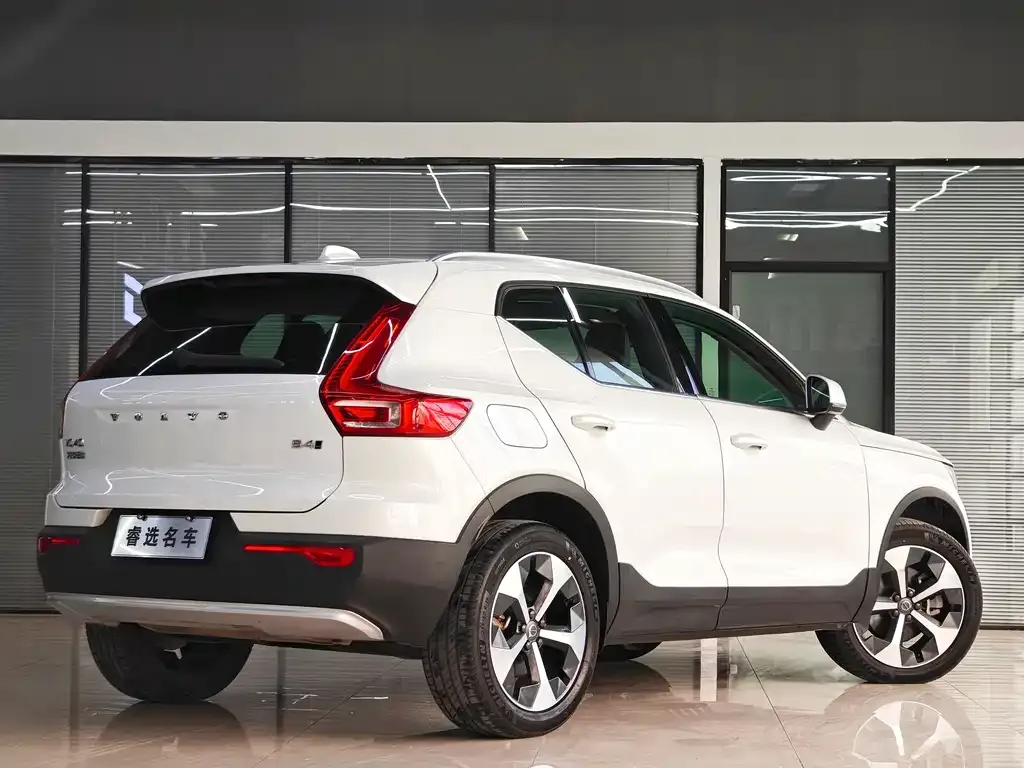 Volvo XC40 2023 из CN, фото 8