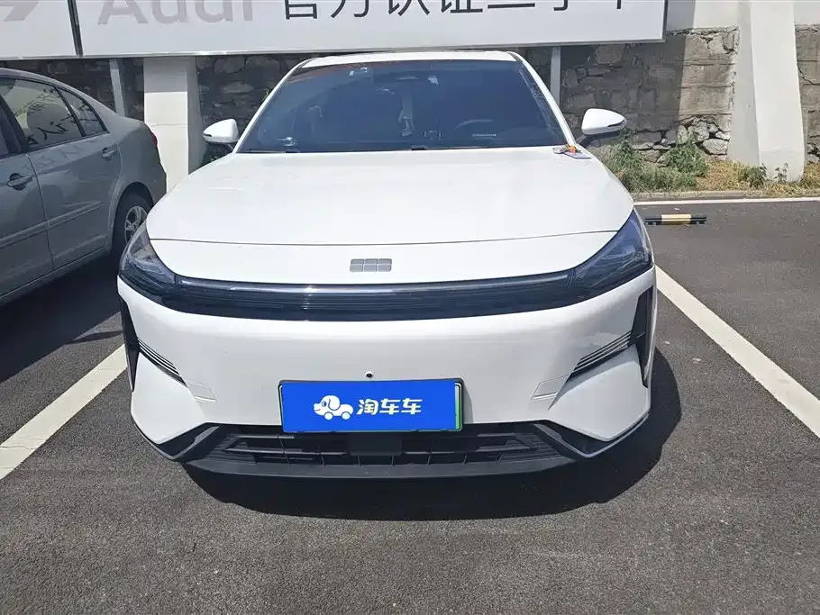 Geely Galaxy L6 — фото 10