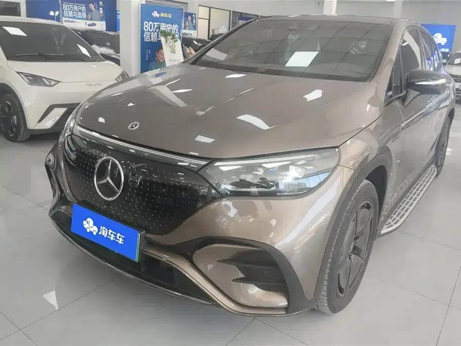 Mercedes-Benz EQE SUV — фото 1
