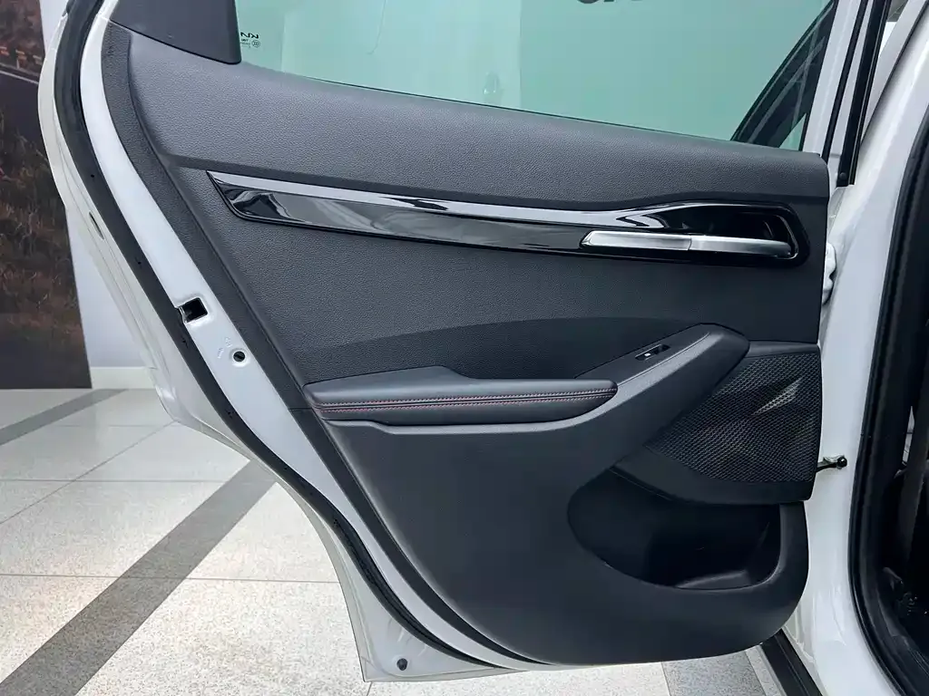 Kia KX3 — фото 4