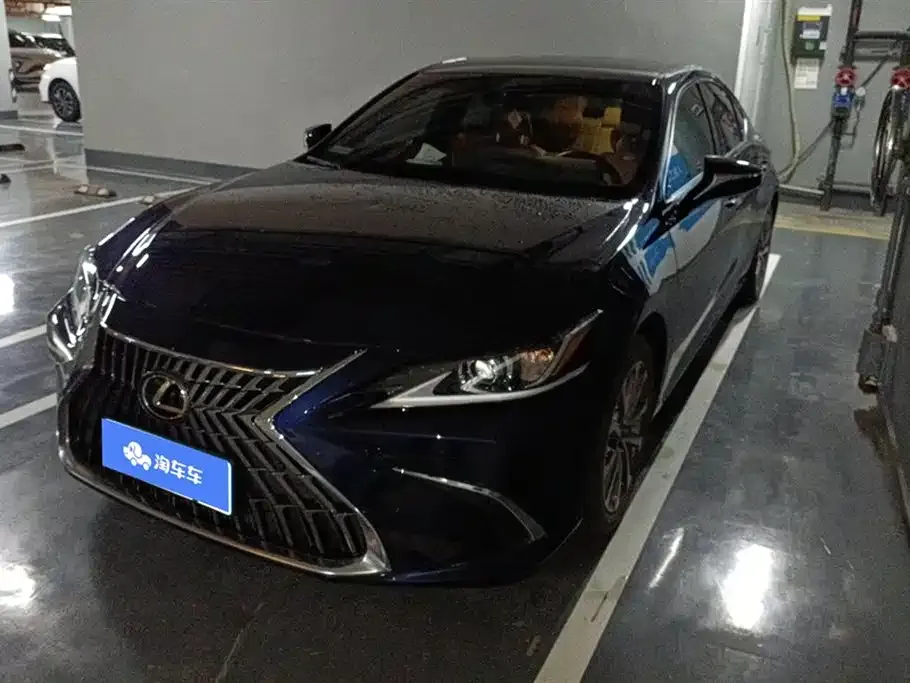Lexus ES — фото 1