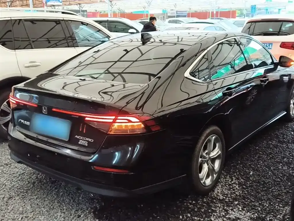 Honda Accord 2023 из CN, фото 9