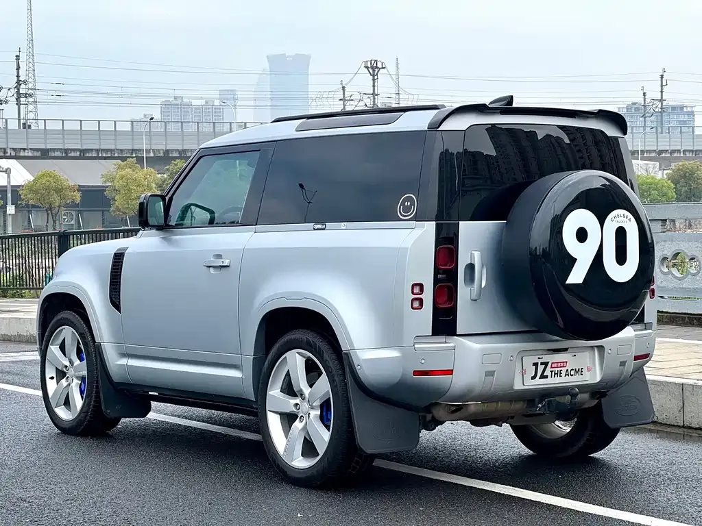 Land Rover Defender — фото 9