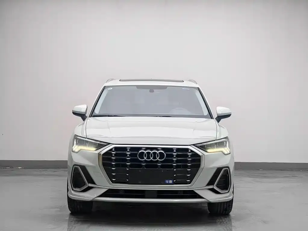 Audi Q3 — фото 10